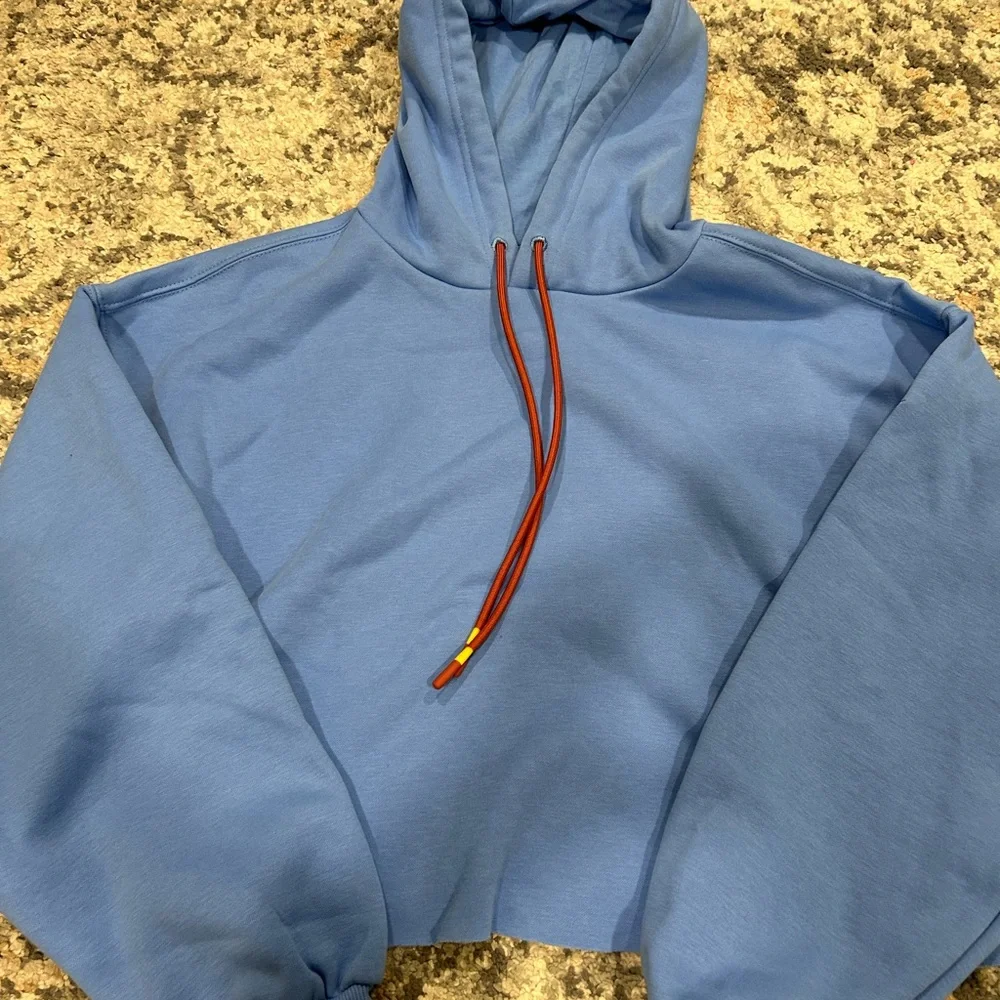 Fabletics cropped blue sweatshirt M - Picture 4 of 4